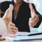 Jak wybrać notariusza