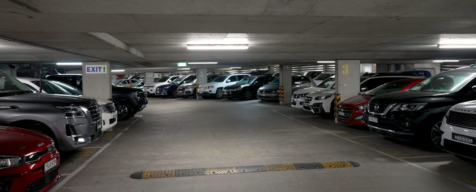 Szkoda parkingowa na parkingu