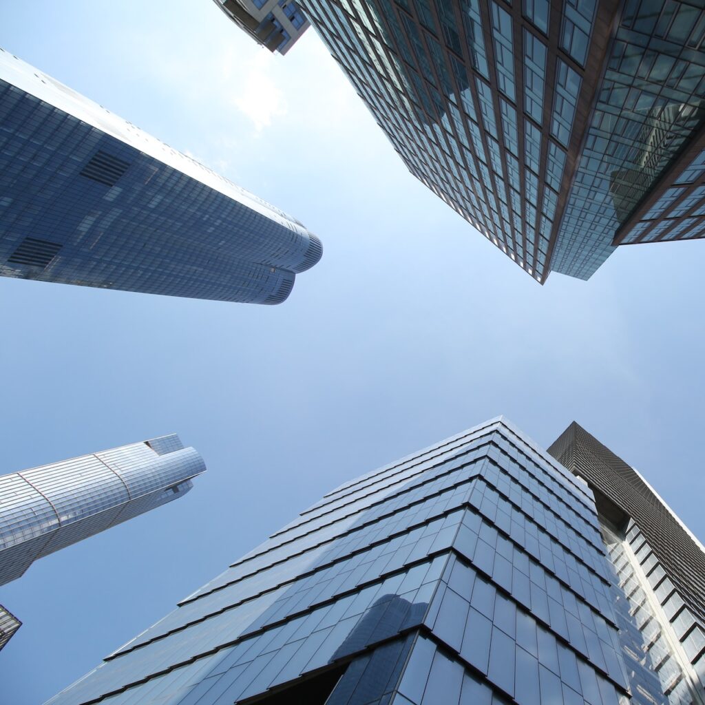 kancelarie prawne oferują specjalistyczne wsparcie dla startupów w sprawach biznesowych profesjonalne wsparcie prawne dla początkujących przedsiębiorców online