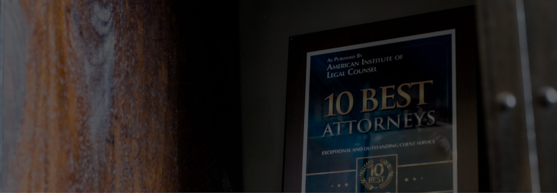 aplikant radcowski w kancelarii sporządzający pismo procesowe